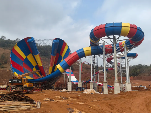 緬甸水上樂園2.png 緬甸水上樂園2.png